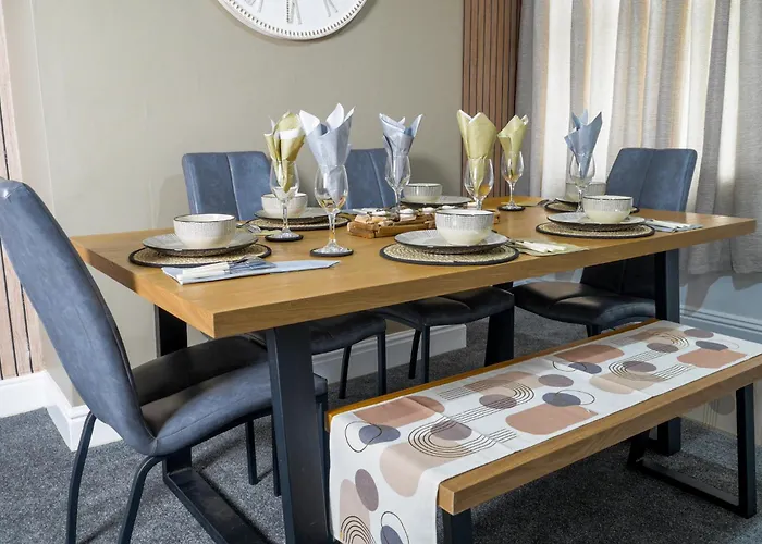 Heart Of Saltburn, Free Parking, Family Stays, Contractors - Scandi
