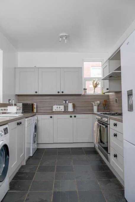 Heart Of Saltburn, Free Parking, Family Stays, Contractors - Scandi Appartement *