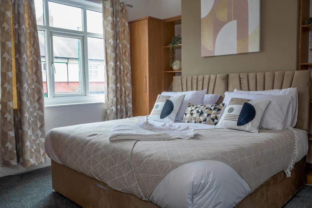 Heart Of Saltburn, Free Parking, Family Stays, Contractors - Scandi Apartment