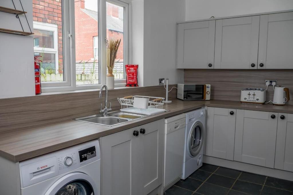 Apartment Heart Of Saltburn, Free Parking, Family Stays, Contractors - Scandi